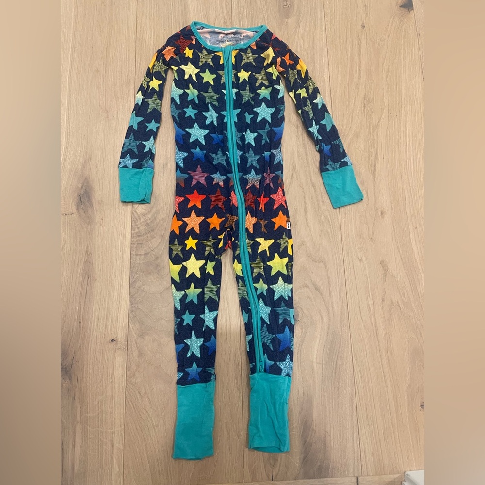 Little Sleepies shades of stars print zippy